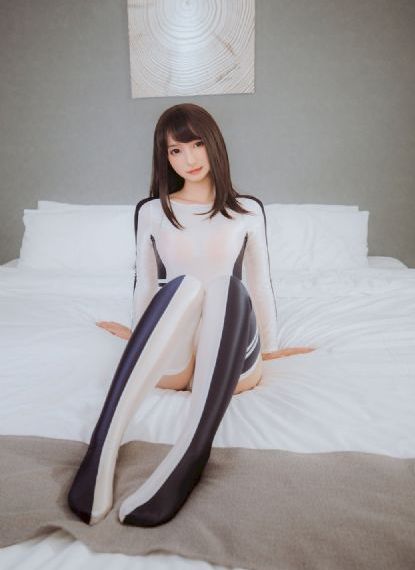 那些我爱过的人_十万网红美女美酱